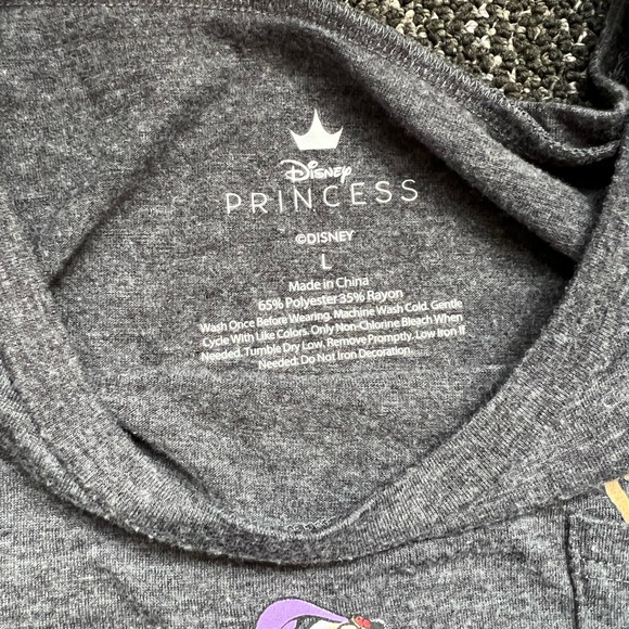 Disney Princess Aladdin T-Shirt Pocket Short Sleeve Womens Large - Picture 3 of 3